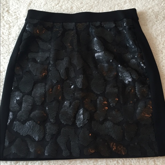 Perfect holiday party piece! - Picture 2 of 5